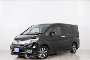 Минивэн Honda Stepwgn Spada 2015 года, 1699000 рублей, Красноярск