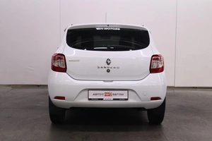 Хэтчбек Renault Sandero 2017 года, 760000 рублей, Брянск