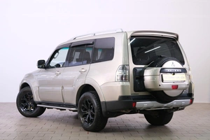 Внедорожник Mitsubishi Pajero 2007 года, 1799000 рублей, Омск