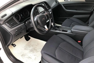 Седан Hyundai Sonata 2017 года, 1890000 рублей, Солонцы