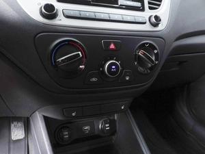 Седан Hyundai Solaris 2019 года, 1379000 рублей, Ростов-на-Дону