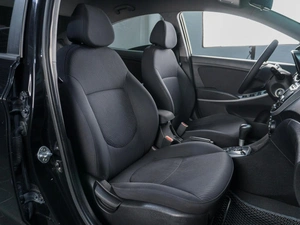 Седан Hyundai Solaris 2013 года, 949000 рублей, Сургут