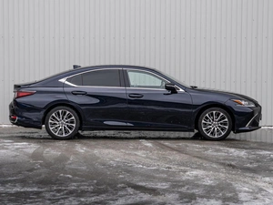 Седан Lexus ES 2018 года, 2940000 рублей, Краснодар