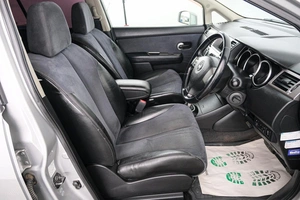 Седан Nissan Tiida 2004 года, 689000 рублей, Красноярск