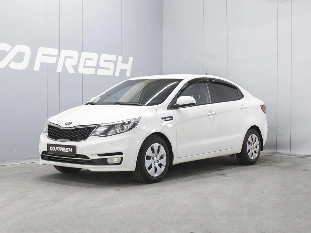 Седан Kia Rio 2015 года, 1200000 рублей, Омск