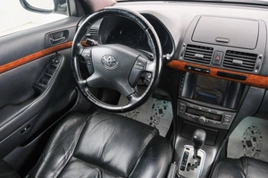 Седан Toyota Avensis 2008 года, 899000 рублей, Красноярск