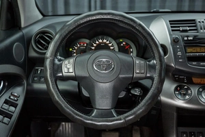 Внедорожник Toyota RAV4 2012 года, 1500000 рублей, Красноярск