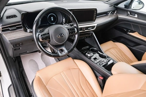 Седан Kia K5 2020 года, 2399000 рублей, Красноярск