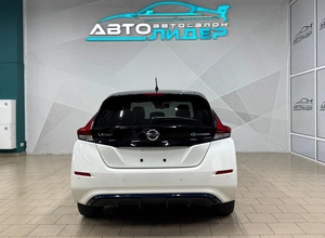 Хетчбэк Nissan Leaf 2018 года, 1799000 рублей, Красноярск
