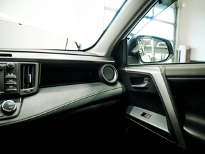 Внедорожник Toyota RAV4 2016 года, 2350000 рублей, Красноярск