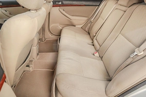 Седан Toyota Avensis 2003 года, 769000 рублей, Челябинск