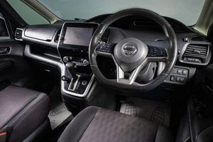 Минивэн Nissan Serena 2017 года, 1849000 рублей, Сургут