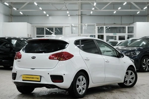 Хетчбэк Kia Ceed 2018 года, 1359000 рублей, Омск