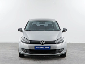 Хетчбэк Volkswagen Golf 2012 года, 998999 рублей, Москва