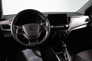 Седан Hyundai Solaris 2017 года, 1369000 рублей, Сургут