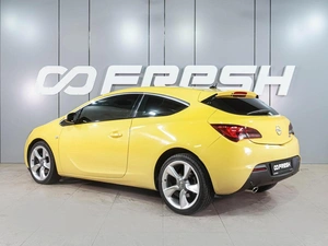 Хетчбэк Opel Astra 2012 года, 769000 рублей, Воронеж