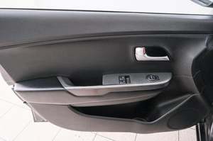 Хетчбэк Kia Rio 2016 года, 1079000 рублей, Красноярск