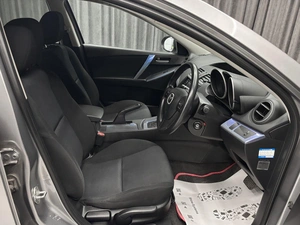 Седан Mazda Axela 2010 года, 850000 рублей, Красноярск