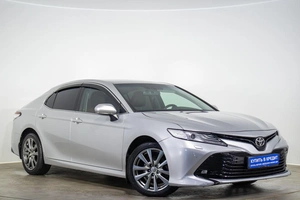 Седан Toyota Camry 2018 года, 2009000 рублей, Оренбург