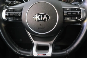 Седан Kia K5 2020 года, 2369000 рублей, Омск