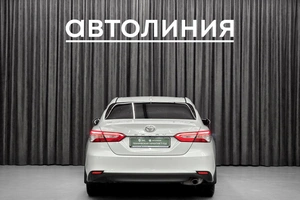 Седан Toyota Camry 2021 года, 2799000 рублей, Красноярск