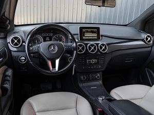 Хетчбэк Mercedes-benz B-класс 2013 года, 1945000 рублей, Краснодар