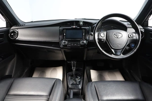 Универсал Toyota Corolla Fielder 2018 года, 1749000 рублей, Новосибирск