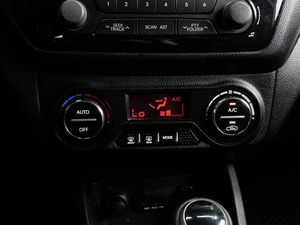 Седан Kia Rio 2011 года, 799000 рублей, Тюмень
