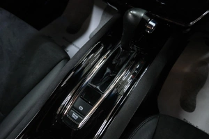 Внедорожник Honda Vezel 2016 года, 1889000 рублей, Омск