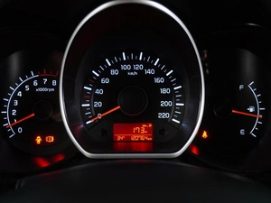 Хетчбэк Kia Rio 2016 года, 1039000 рублей, Воронеж