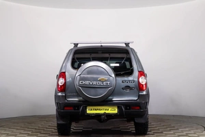 Внедорожник Chevrolet Niva 2017 года, 719000 рублей, Пермь