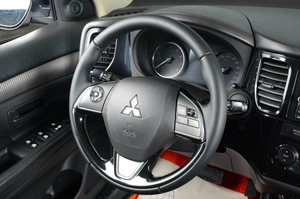 Внедорожник Mitsubishi Outlander 2016 года, 1739000 рублей, Тюмень