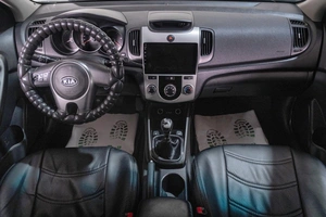 Седан Kia Cerato 2010 года, 699000 рублей, Томск