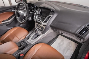 Седан Ford Focus 2013 года, 899000 рублей, Томск