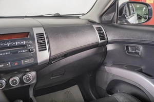 Внедорожник Mitsubishi Outlander 2010 года, 1379000 рублей, Томск