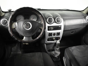 Хетчбэк Renault Sandero 2012 года, 489900 рублей, Казань