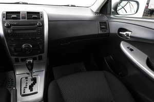 Седан Toyota Corolla 2011 года, 1089000 рублей, Красноярск