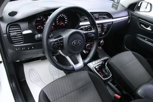 Седан Kia Rio 2018 года, 1363000 рублей, Солонцы