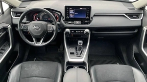 Внедорожник Toyota RAV4 2021 года, 3805000 рублей, Красноярск