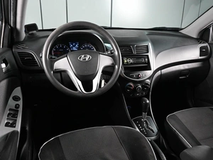 Седан Hyundai Solaris 2012 года, 900000 рублей, Аксай