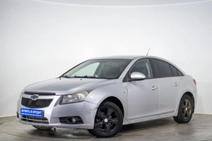 Седан Chevrolet Cruze 2010 года, 669000 рублей, Оренбург