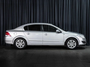 Седан Opel Astra 2011 года, 710000 рублей, Волгоград