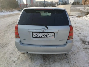 Универсал Toyota Corolla Fielder 2004 года, 460000 рублей, Красноярск