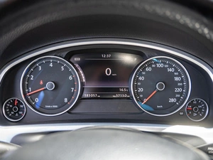 Внедорожник Volkswagen Touareg 2012 года, 2200000 рублей, Краснодар