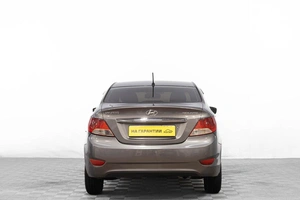 Седан Hyundai Solaris 2011 года, 729000 рублей, Барнаул