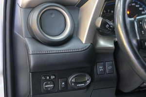 Внедорожник Toyota RAV4 2014 года, 2599000 рублей, Омск