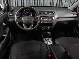 Седан Kia Rio 2011 года, 789000 рублей, Тюмень