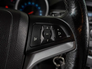 Седан Chevrolet Cruze 2011 года, 869000 рублей, Воронеж