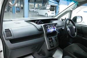 Минивэн Toyota Voxy 2008 года, 1198000 рублей, Солонцы