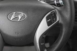 Седан Hyundai Avante 2011 года, 1049000 рублей, Кемерово